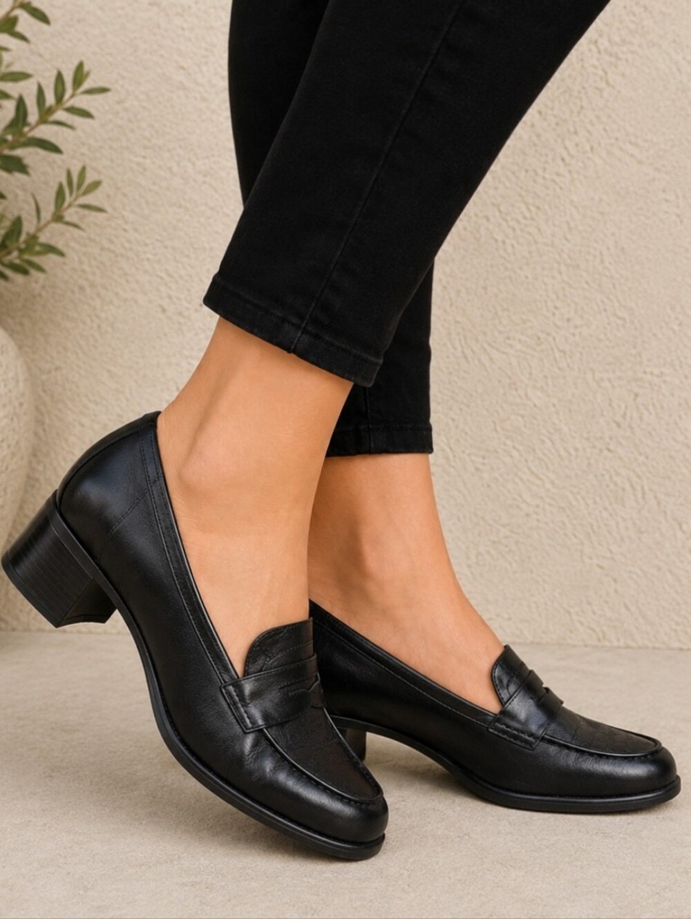 Naturalizer NEW 90s Dark Academia Leather Block Heel Penny Loafer Pumps 8M